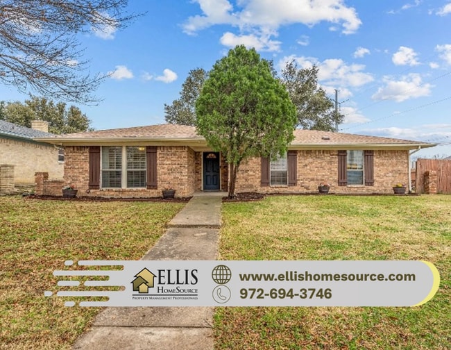Bright 3-Bed, 2-Bath Lewisville Home with Spacious Fenced Yards - Bright 3-Bed, 2-Bath Lewisville Home with Spacious Fenced Yards