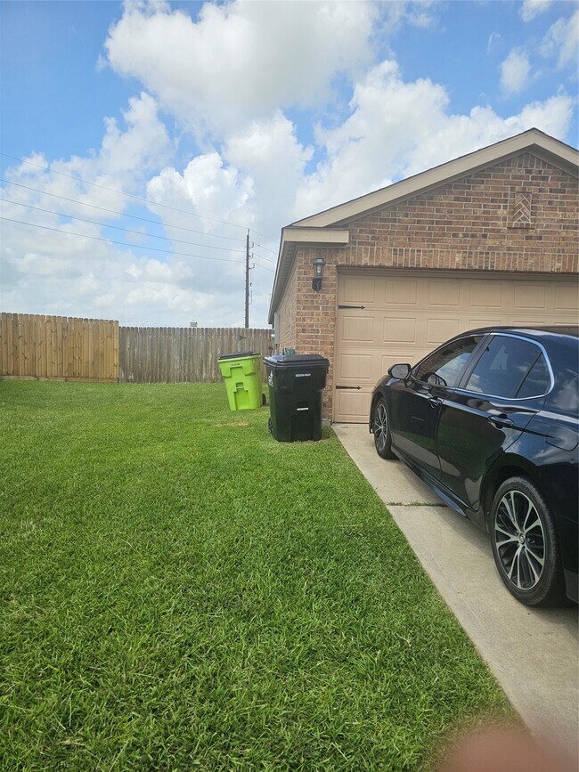 Foto del edificio - 5122 Sunny Parke Ln