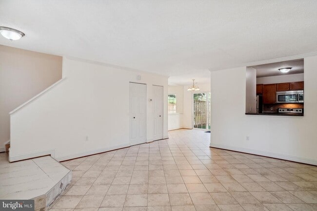 Building Photo - 11444 Herefordshire Way