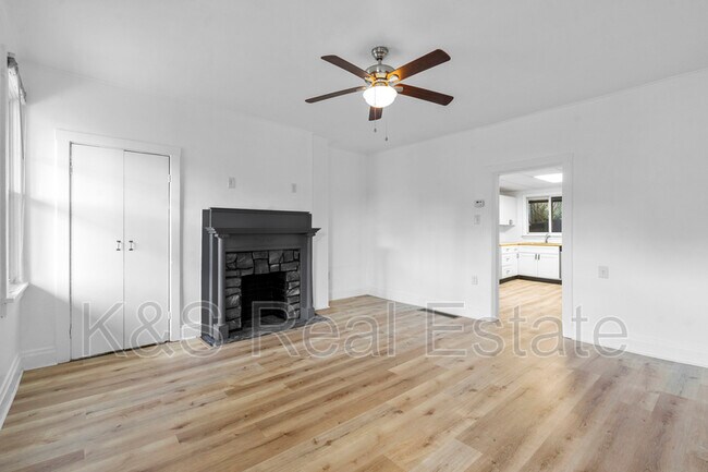 Building Photo - 2721 Berg St