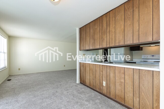 Foto del edificio - 5839 Troy Villa Blvd