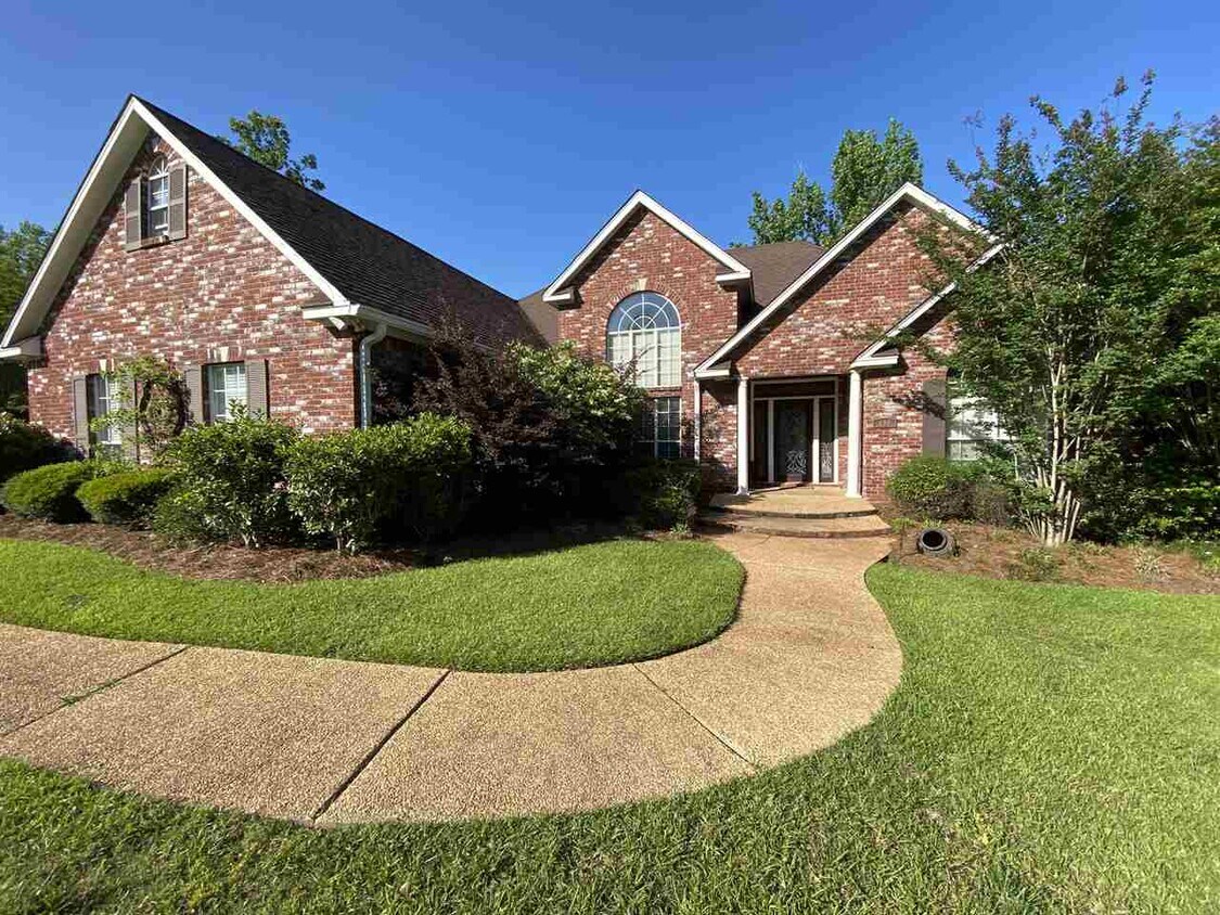 Primary Photo - 244 Greensview Dr