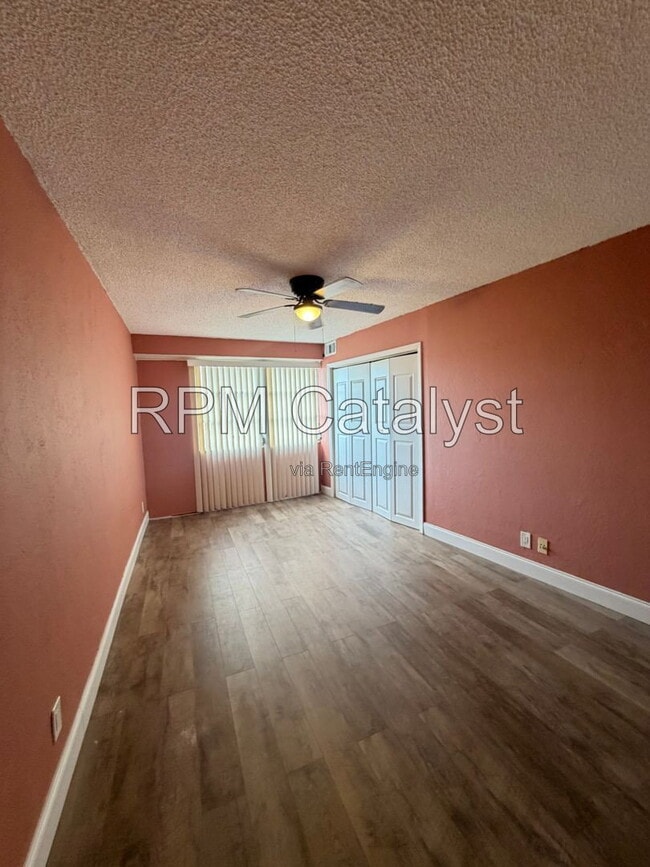 Foto del edificio - 3315 58th Ave S