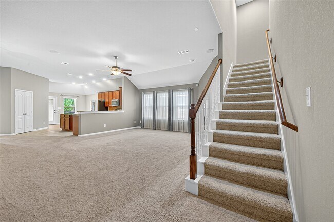 Foto del edificio - 18214 Almond Place Lane