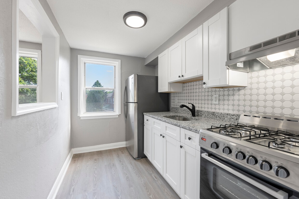 Primary Photo - Burlieth Ridge Apartments