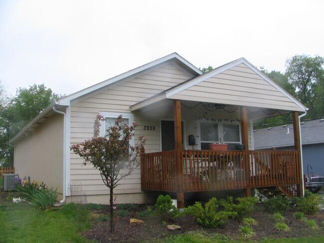 Building Photo - 3938 Springfield St