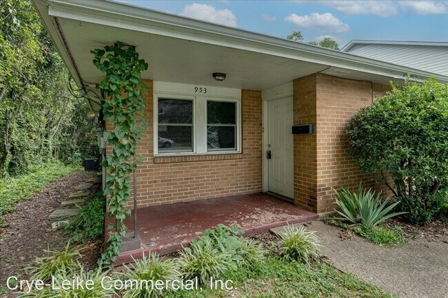 Building Photo - 2 br, 1 bath House - 953 E 5th St.