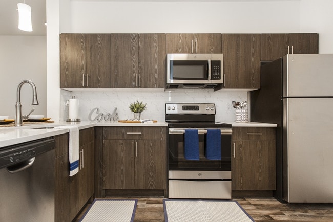 Building Photo - Lexington at Carteret