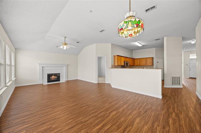 Foto del edificio - 2521 Creek Crossing Rd