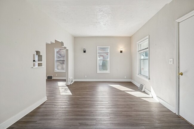 Foto del edificio - Comfortable 3-Bedroom Living in Benson