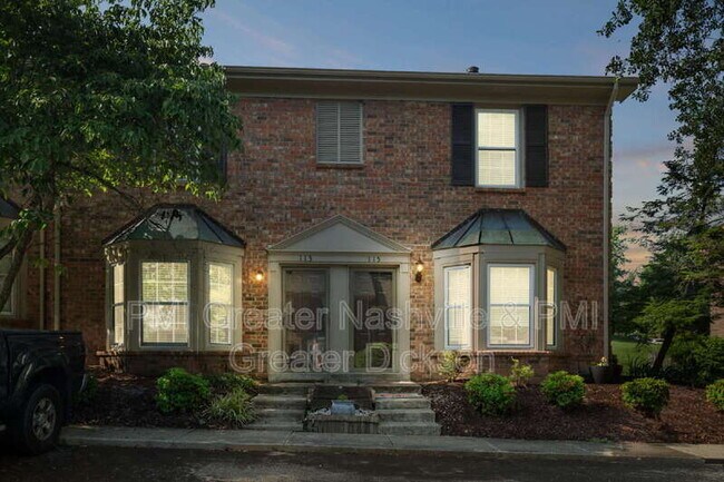 Foto del edificio - 113 Lakebrink Dr