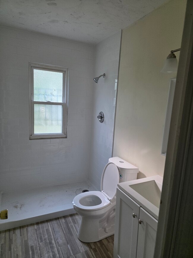 Building Photo - 4436