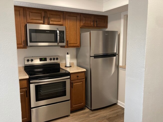 Foto del edificio - 3774 Lake Bayshore Dr