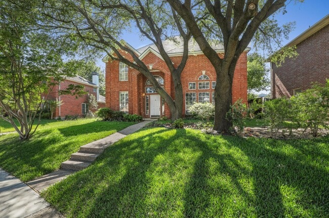 Building Photo - 740 Fairlawn St