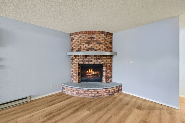 Building Photo - 3 Bedroom home near Boise River and Green ...