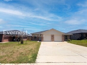 Building Photo - 2316 Duntov Dr