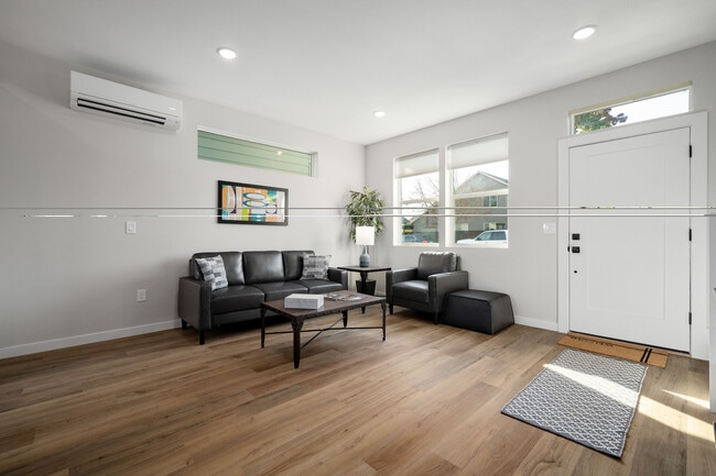 Building Photo - 2834 N Crater Ln