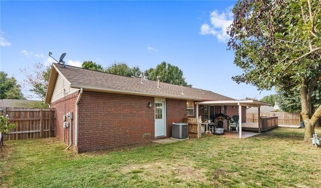 Building Photo - Amazing 3 bedroom 2 bathroom for rent!