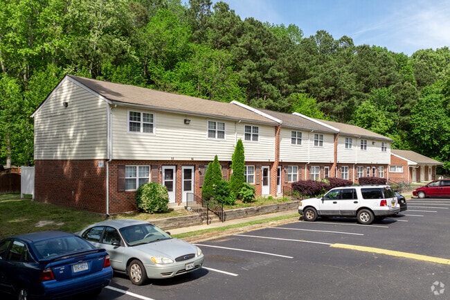 Building Photo - Rivermeade I and II