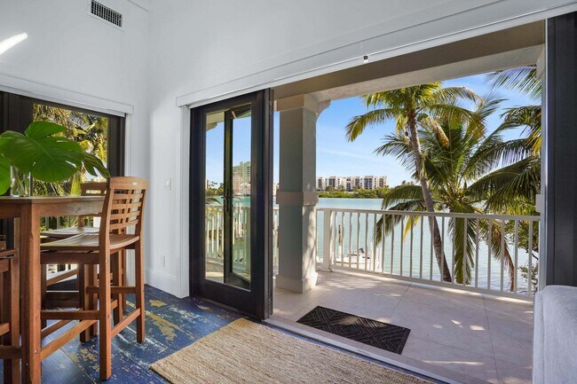 Foto del edificio - 19471 Harbor Rd S