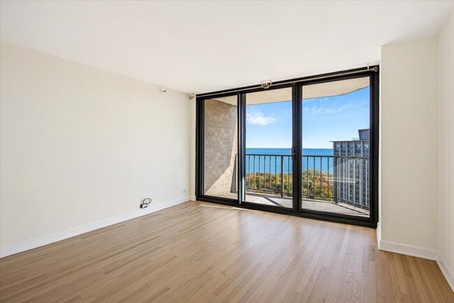 Foto del edificio - 3660 N Lake Shore Dr