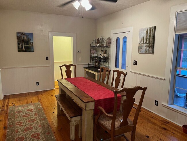 Building Photo - Historic Home