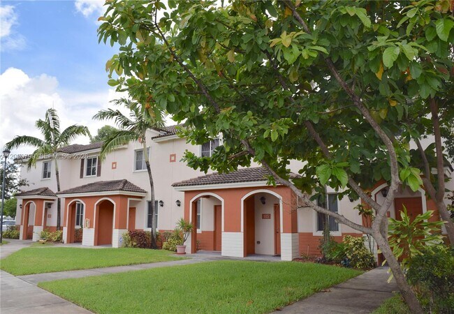 Foto del edificio - 17347 NW 7th Ave