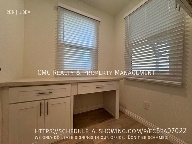 Building Photo - 5255 E Ocean Blvd