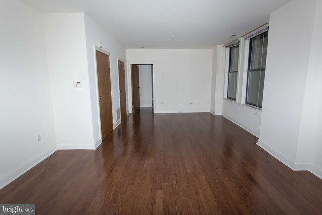 Building Photo - 1411 Walnut St