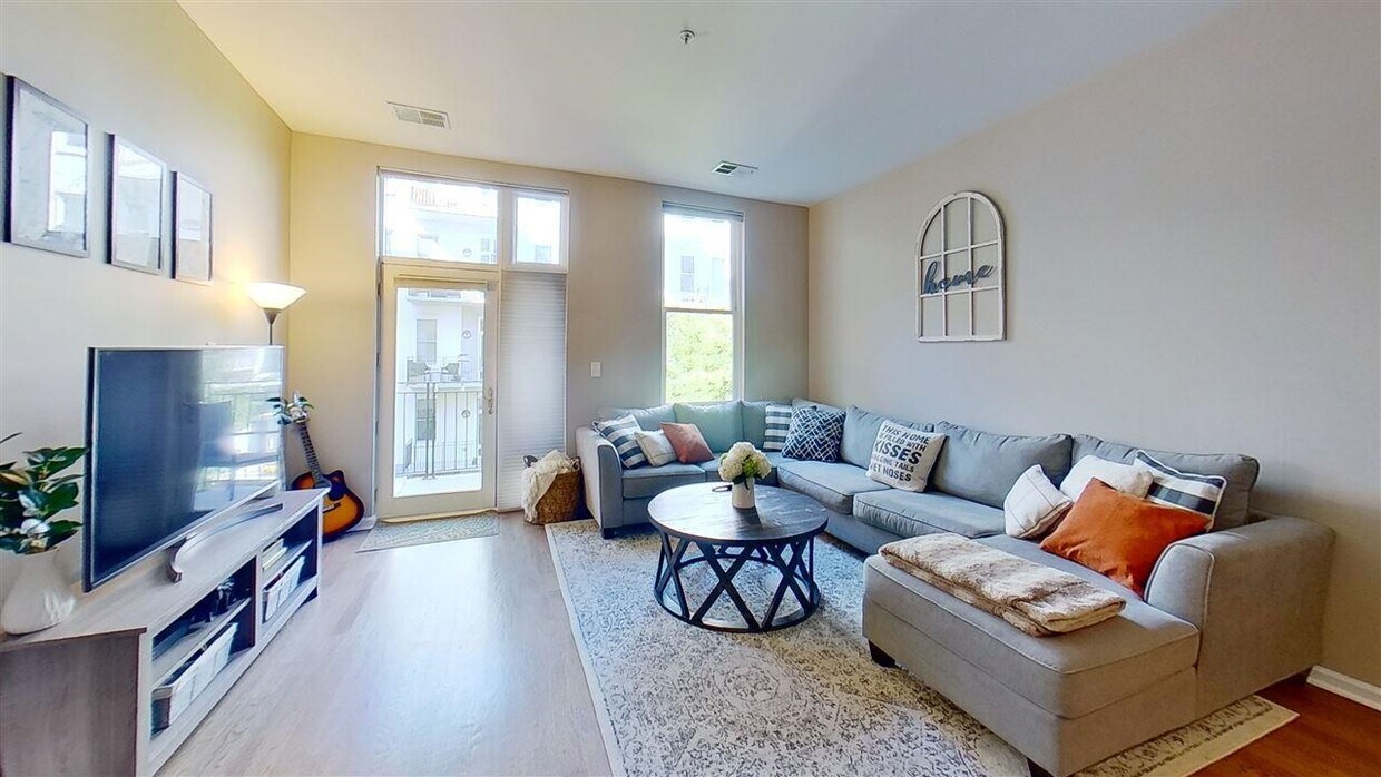 Foto principal - 1100 Adams St