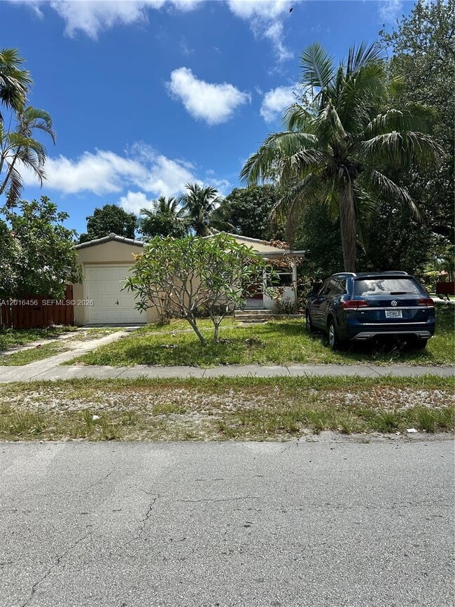 Building Photo - 1427 N 26th Ave
