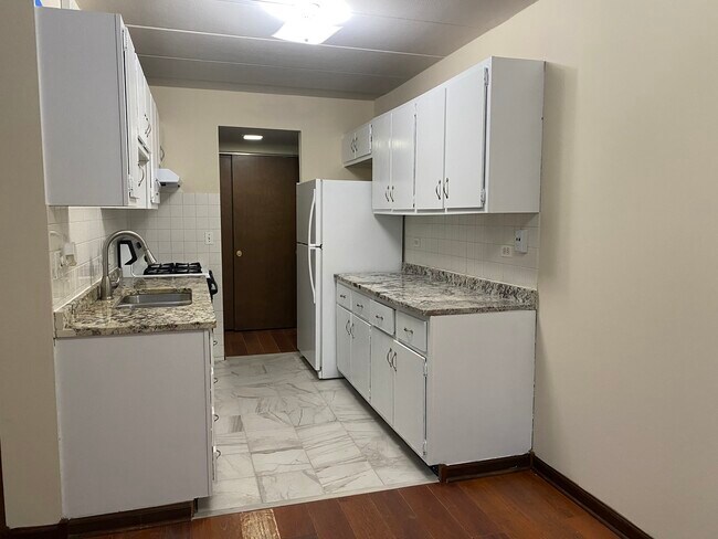 Foto del edificio - 5S040 Pebblewood Ln