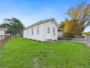 Building Photo - 505 W Dale St