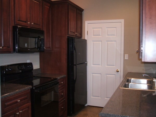 Building Photo - 918 W Craighead Forest Rd