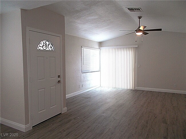Building Photo - 7344 Vireo Dr