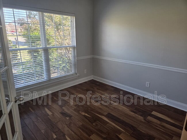 Building Photo - 1205 Cascade Falls Dr