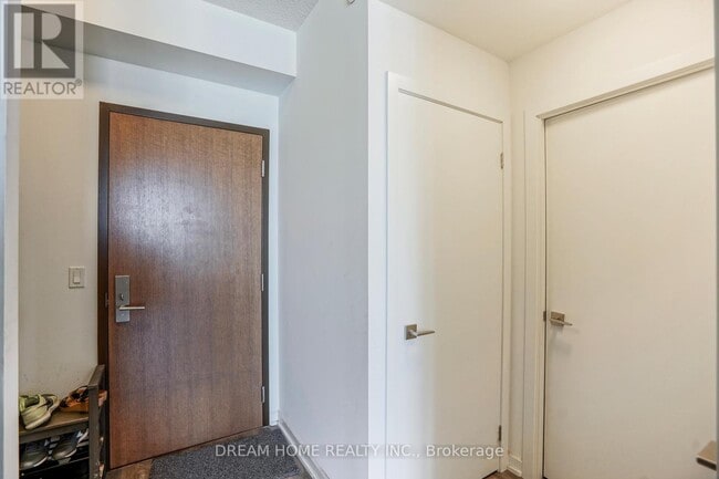 Building Photo - 56 Forest Manor Rd