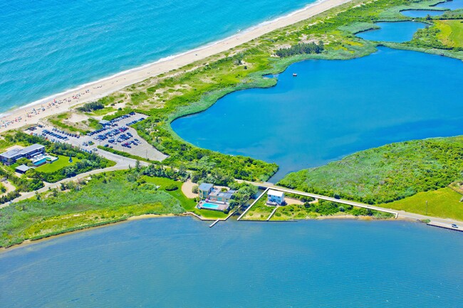 Foto del edificio - 1025 Flying Point Rd