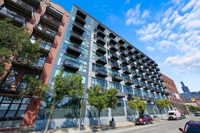 Foto del edificio - 1224 W Van Buren St