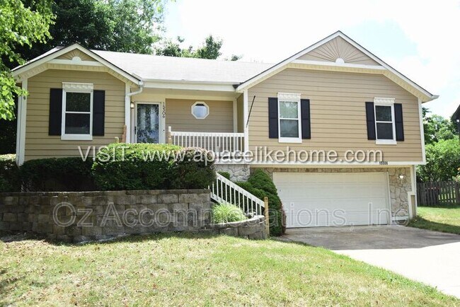 Foto del edificio - 15306 Riley St