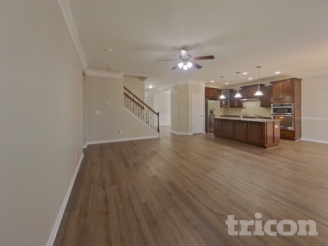 Foto del edificio - 3019 Burgess Dr