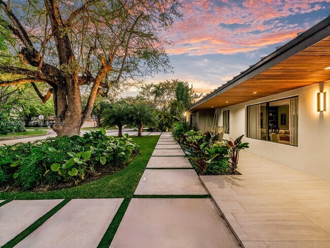 Foto del edificio - 7945 SW 141st Terrace