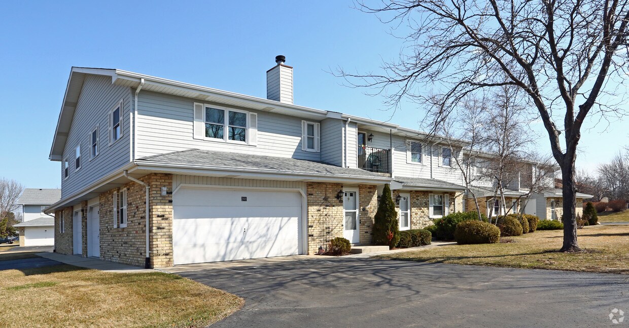 Building Photo - 1041 Prairie Dr
