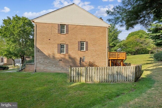 Building Photo - 7213 Swansong Wy