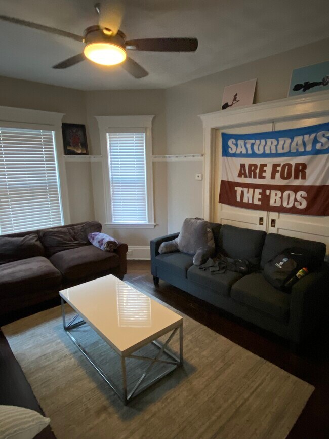 Foto del edificio - 69 Bromfield Rd