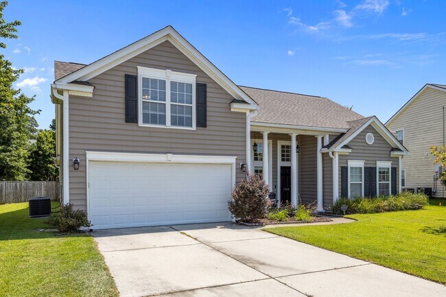 Foto del edificio - Beautiful 4-Bedroom Home in Desirable Tanner Plantation