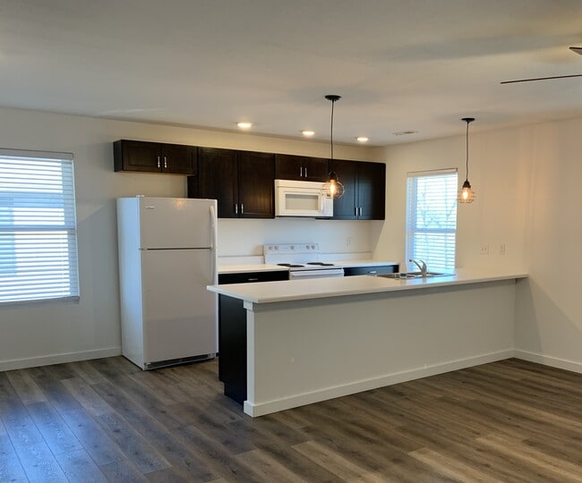 Building Photo - Westside Flats