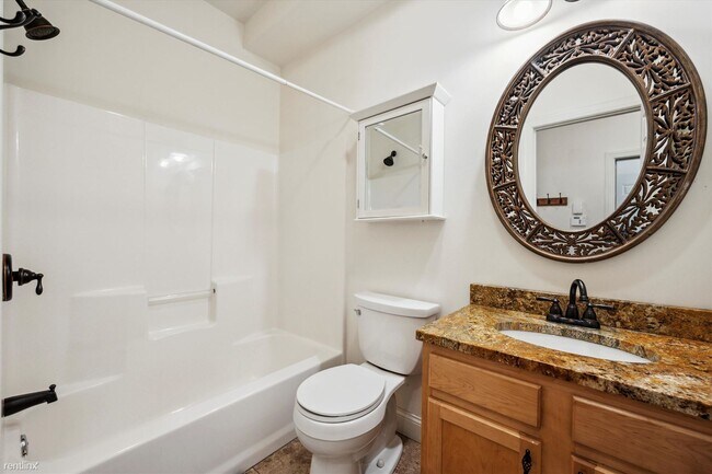 Foto del edificio - 3 br, 2 bath Duplex - 2025 N 18TH ST Unit A