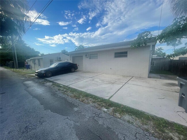 Foto del edificio - 2318 Cleveland St