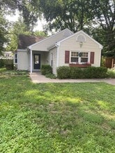 Building Photo - 311 Maplewood Dr